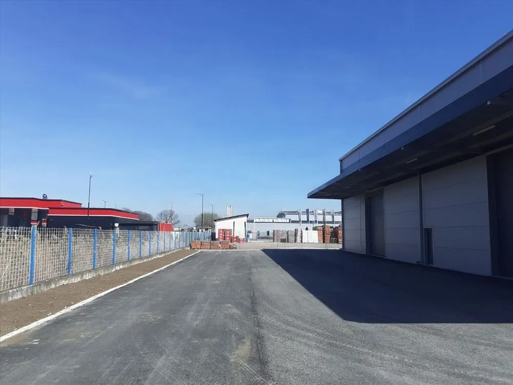 Izdavanje, poslovni prostor, 1008m², Šimanovci, Pećinci