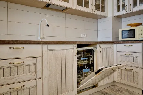 Sale, four bedroom apartment, 113m², Bečići, Budva - image 8