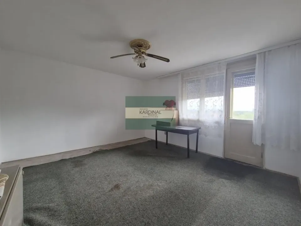 Prodaja, dvosoban stan, 52m², Vašarište, Jagodina