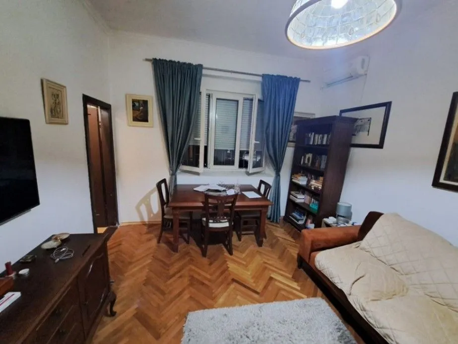 Prodaja, jednosoban stan, 42m², Centar, Podgorica