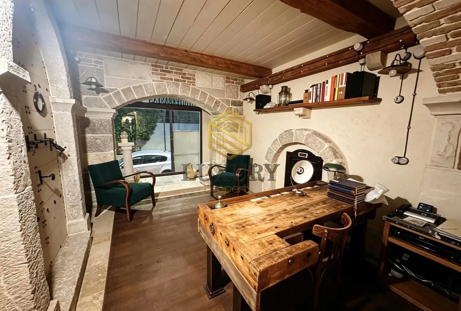 Rent, office space, 42m², Centar, Podgorica