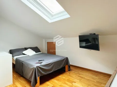 Rent, three bedroom apartment, 160m², Tivat, Crna Gora - image 16