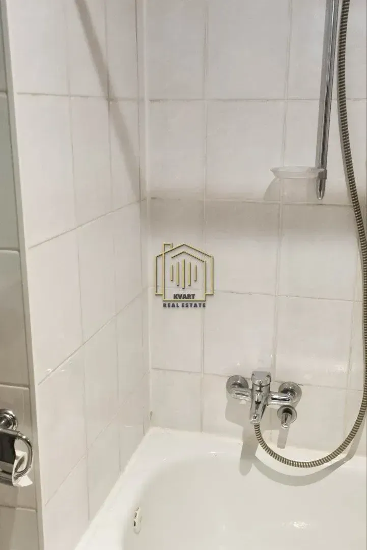 Izdavanje, jednosoban stan, 50m², Dobrota, Kotor