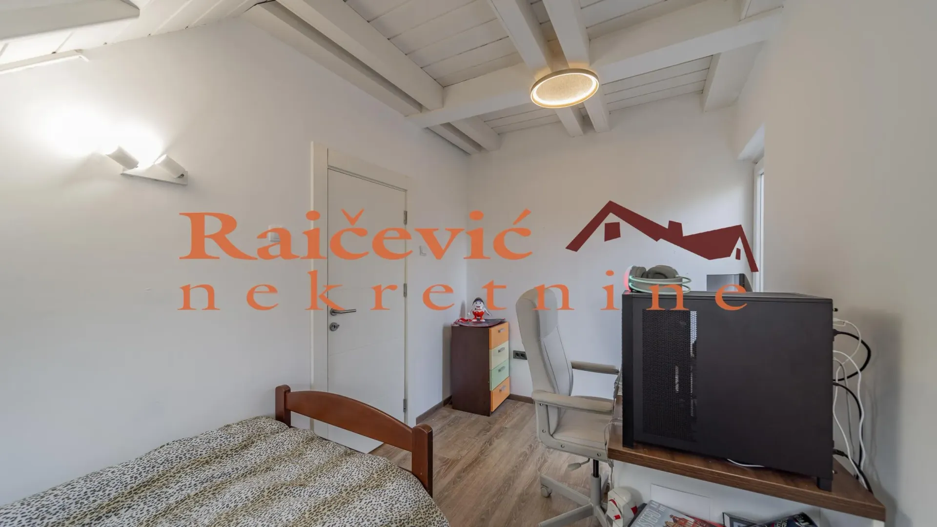 Izdavanje, kuća, 110m², Savski Venac, Beograd