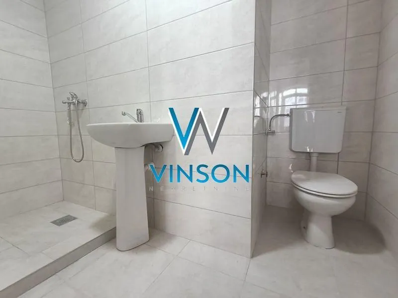 Rent, office space, 950m², Adamovićevo Naselje, Novi Sad Sve Podlokacije
