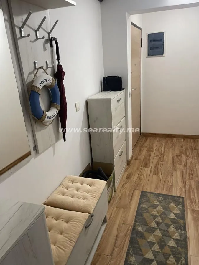 Rent, one bedroom apartment, 34m², Centar, Tivat