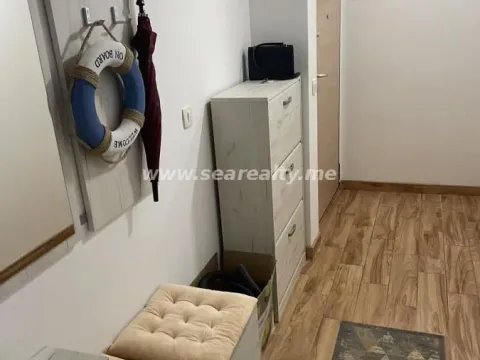 Izdavanje, jednosoban stan, 34m², Centar, Tivat - image 3