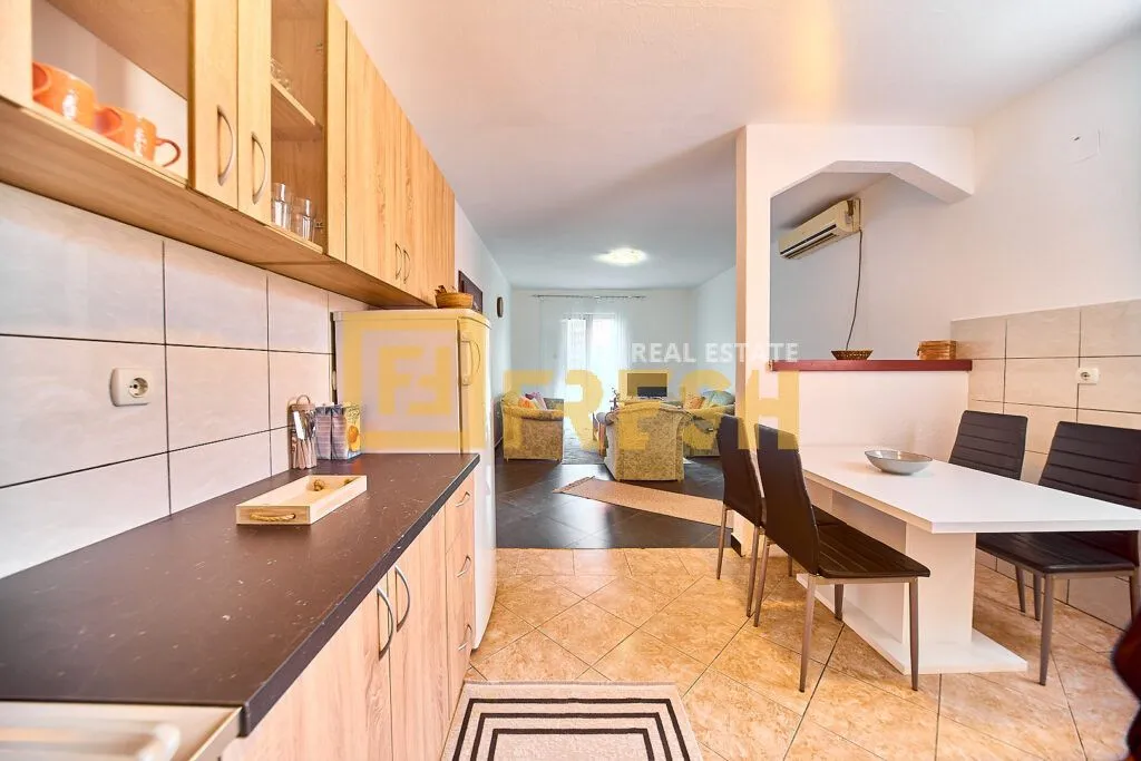 Izdavanje, dvosoban stan, 90m², Zagorič, Podgorica