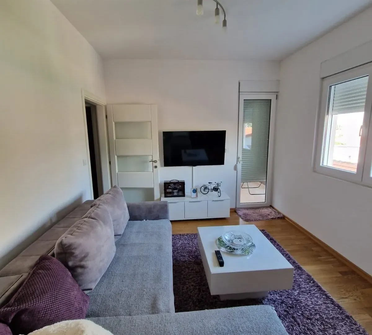 Rent, one bedroom apartment, 45m², Drač, Podgorica