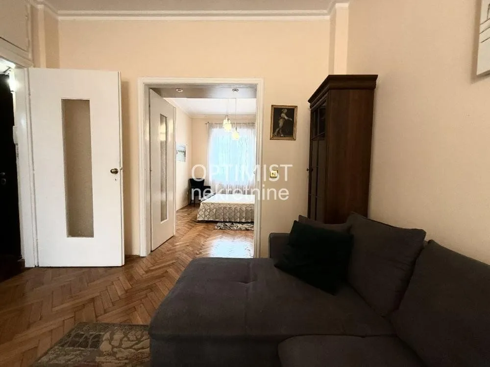 Izdavanje, dvosoban stan, 40m², Stari Grad, Beograd