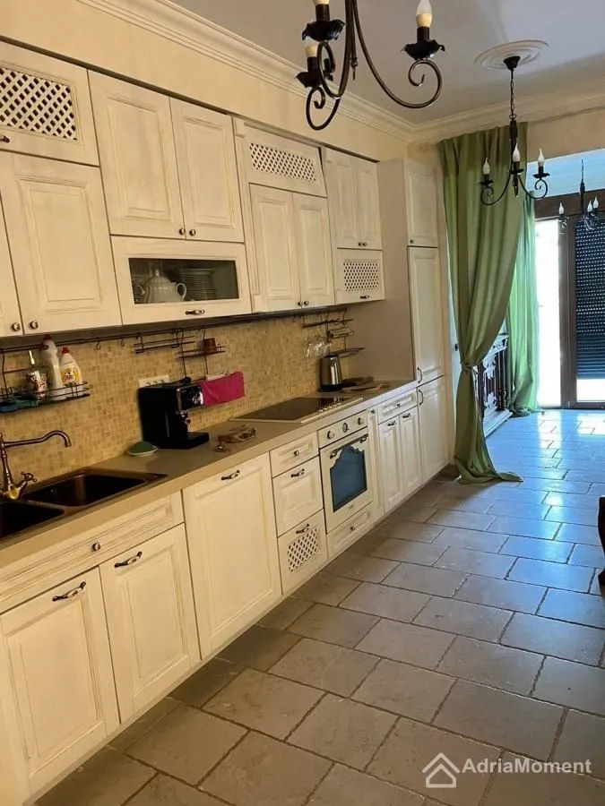 Prodaja, kuća, 259m², Krašići, Tivat