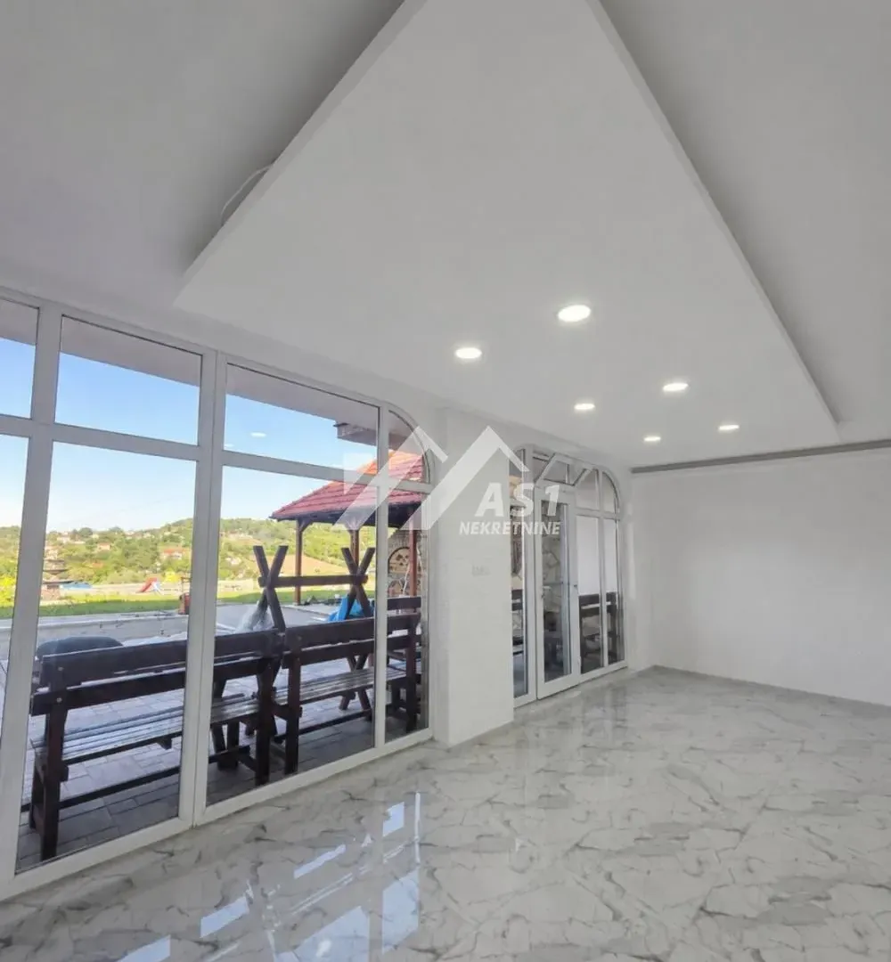 Rent, office space, 400m², Karagača, Petrovaradin