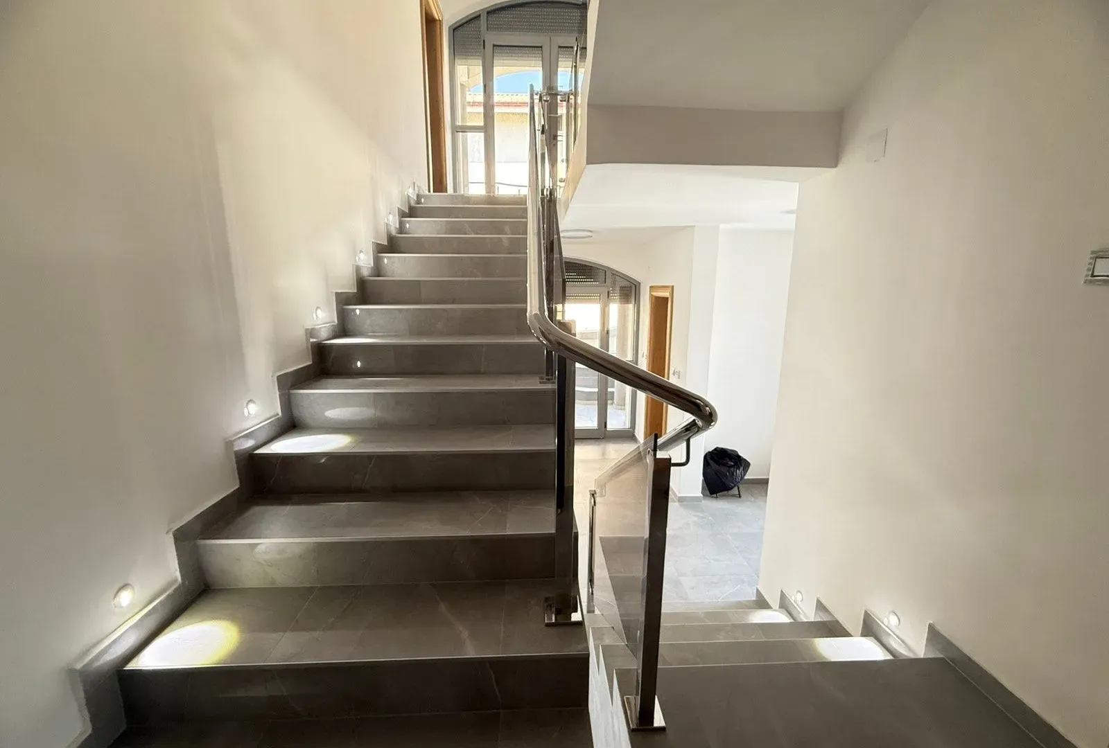 Rent, house, 320m², Podgorica, Crna Gora
