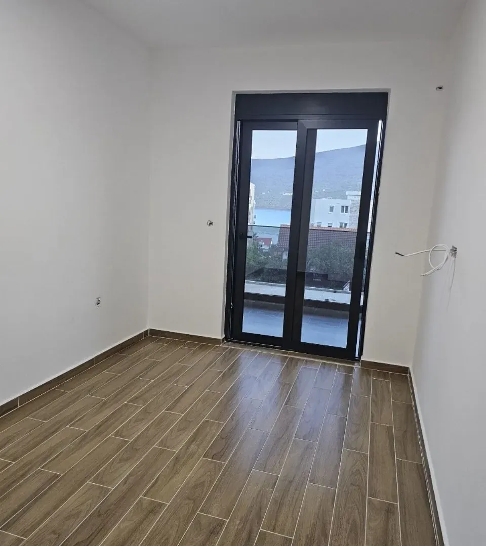 Prodaja, jednosoban stan, 50m², Đenovići, Herceg Novi