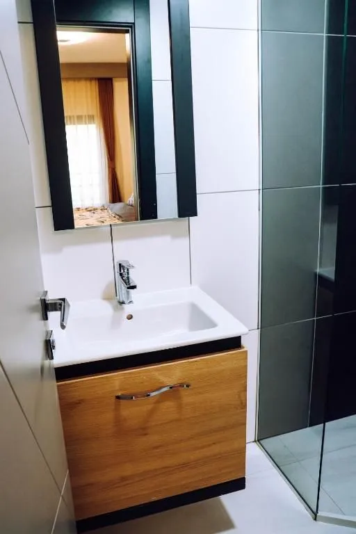 Rent, three bedroom apartment, 155m², Sveti Stefan, Budva