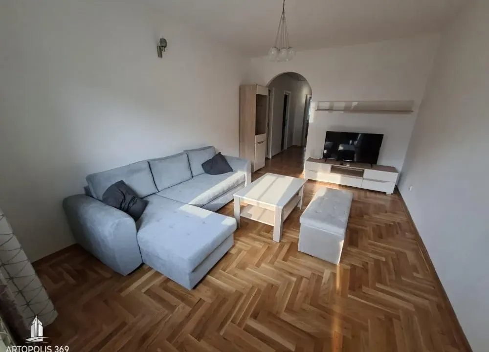 Izdavanje, dvosoban stan, 57m², Savski Venac, Beograd