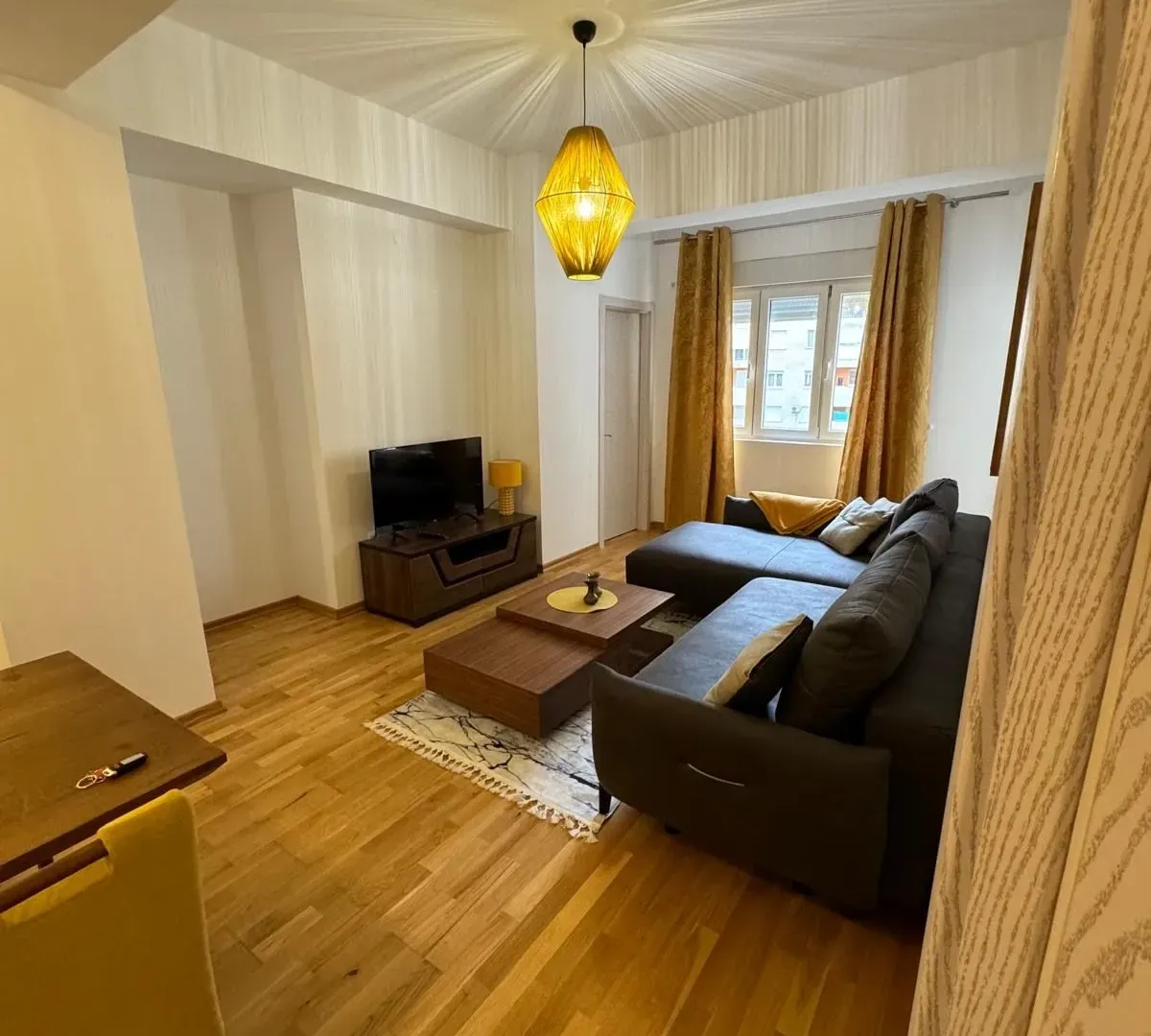 Izdavanje, trosoban stan, 75m², Ljubović, Podgorica