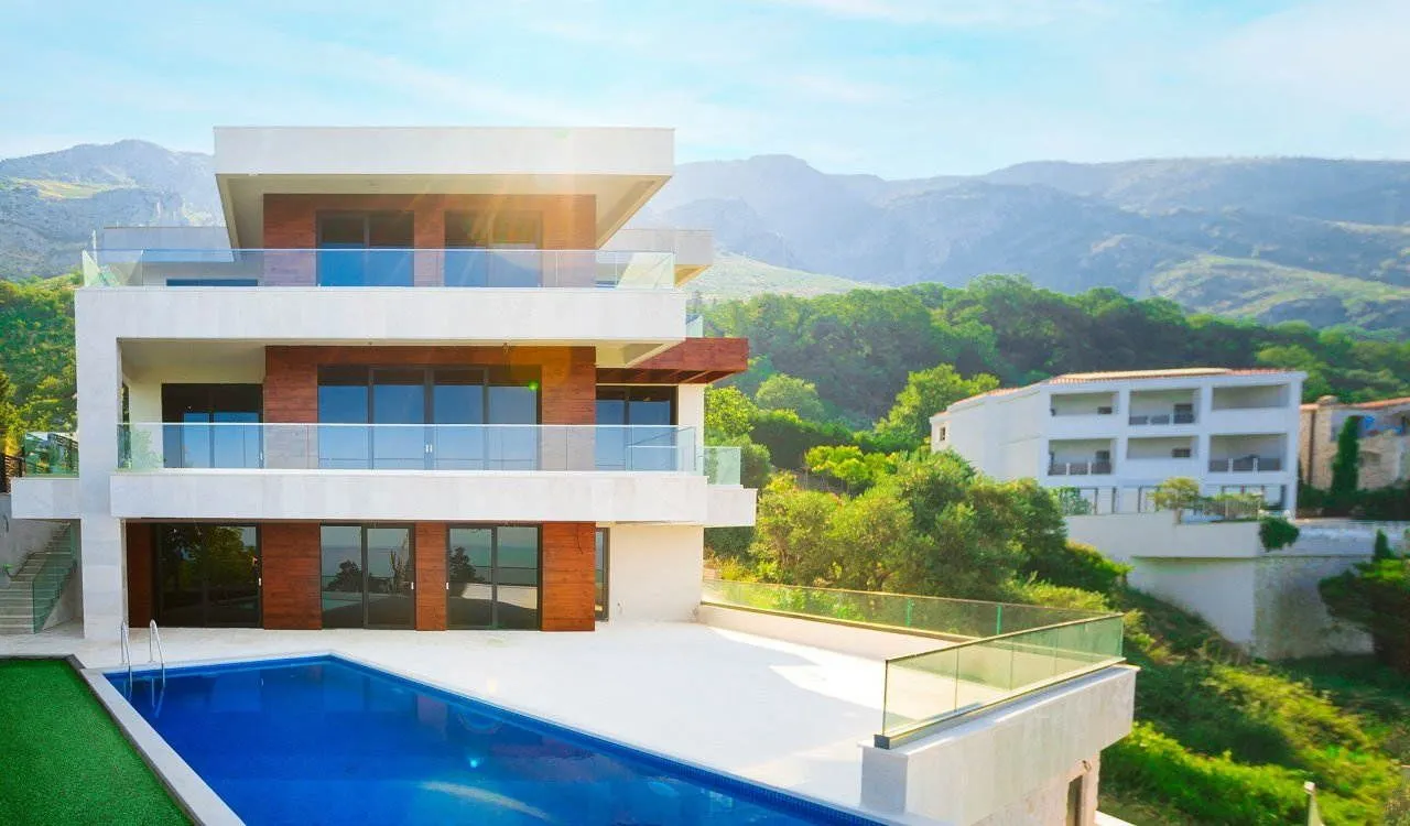 Prodaja, kuća, 632m², Rijeka Reževići, Budva