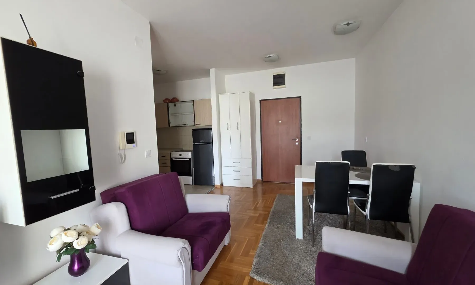 Rent, one bedroom apartment, 45m², Budva, Crna Gora