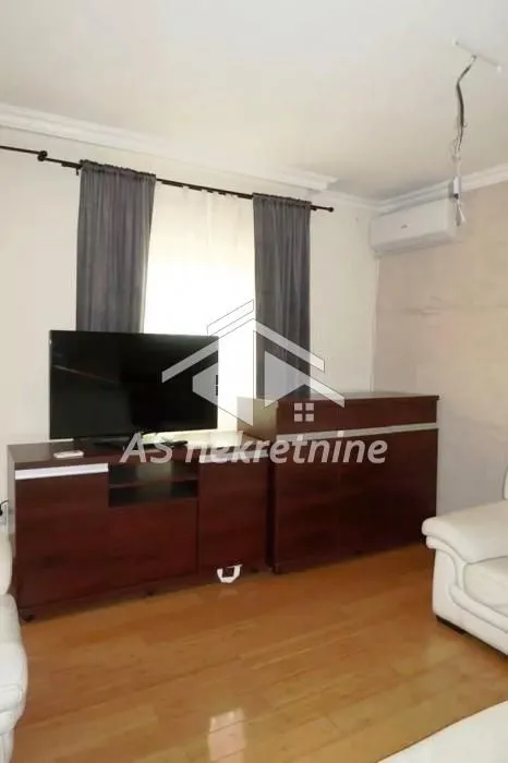Rent, four bedroom apartment, 160m², Filmski Grad, Beograd