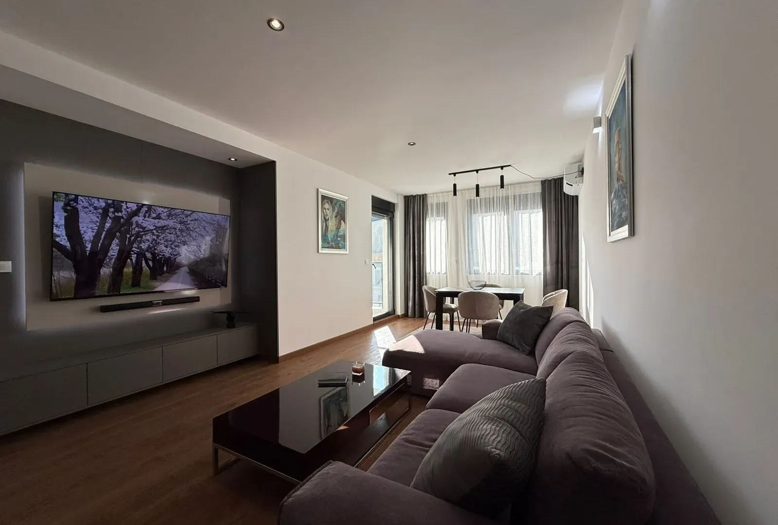 Prodaja, dvosoban stan, 75m², Tološka šuma, Podgorica