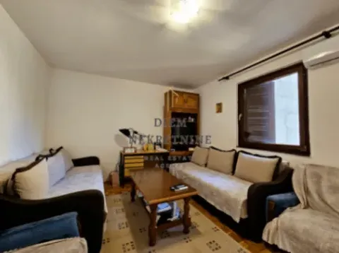 Izdavanje, jednosoban stan, 60m², Centar, Bar - image 2