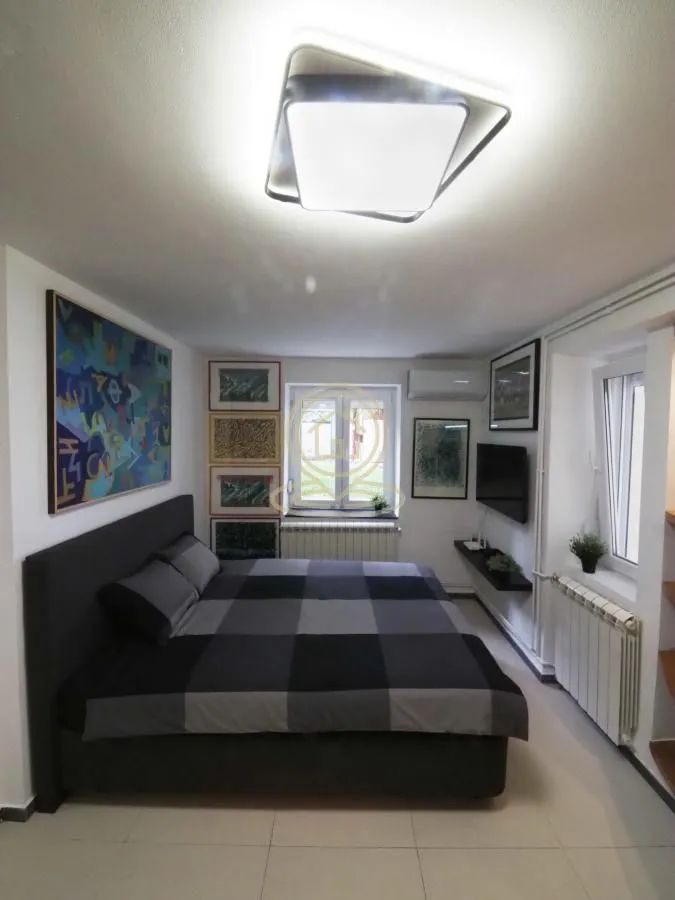 Rent, one bedroom apartment, 31m², Stari Grad, Beograd