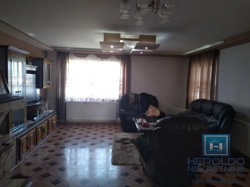 Prodaja, kuća, 250m², Voljavče, Jagodina
