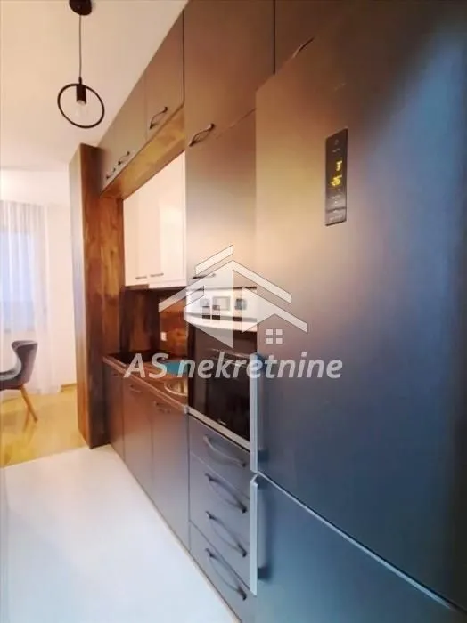 Izdavanje, dvosoban stan, 51m², Cvetkova Pijaca, Zvezdara Sve Podlokacije