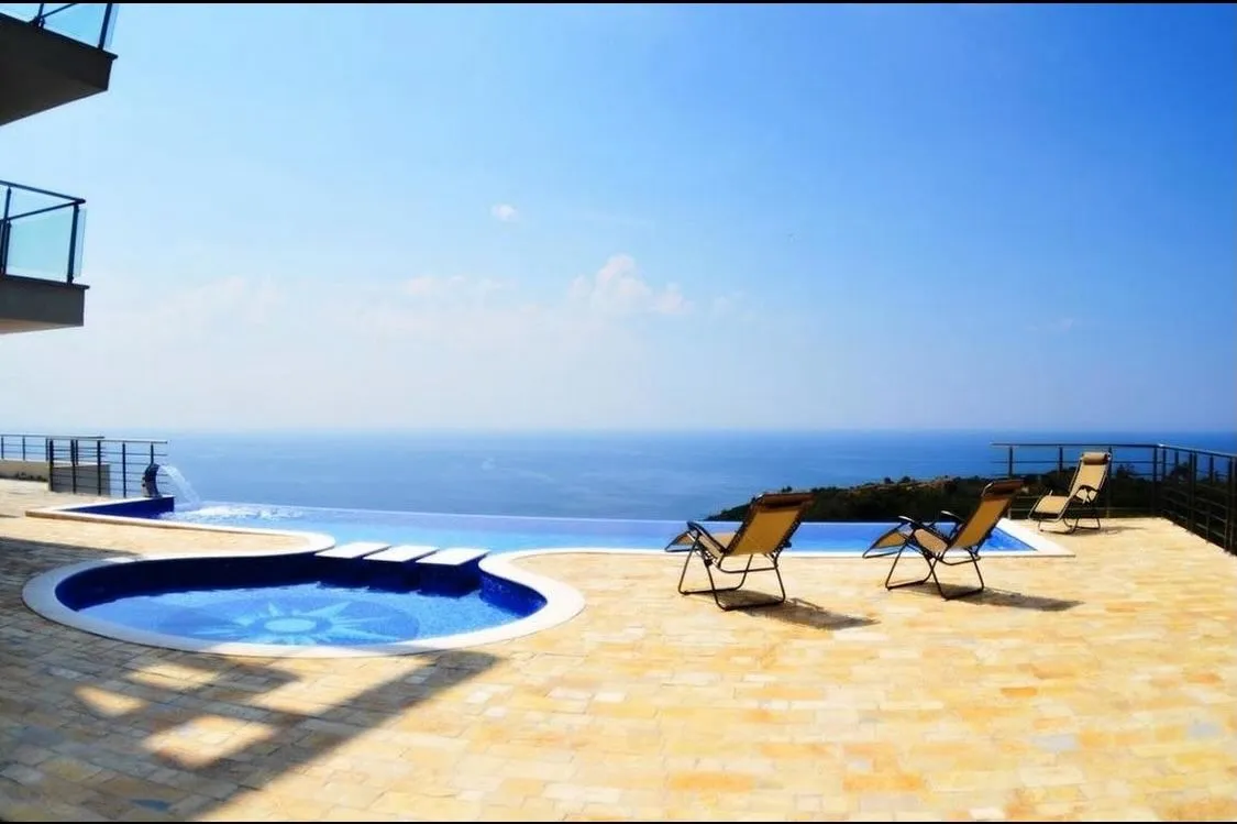 Prodaja, dvosoban stan, 70m², Komoševina, Budva