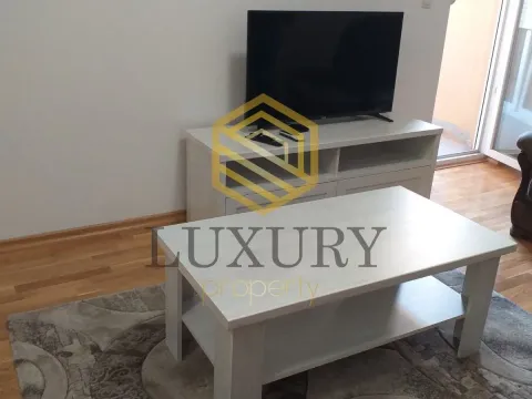Izdavanje, dvosoban stan, 68m², Tuški Put, Podgorica - image 5