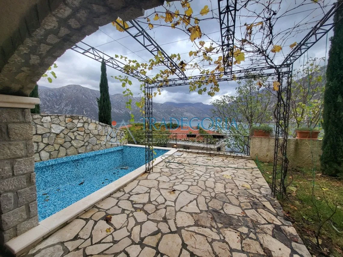 Prodaja, trosoban stan, 126m², Koštanjica, Bar