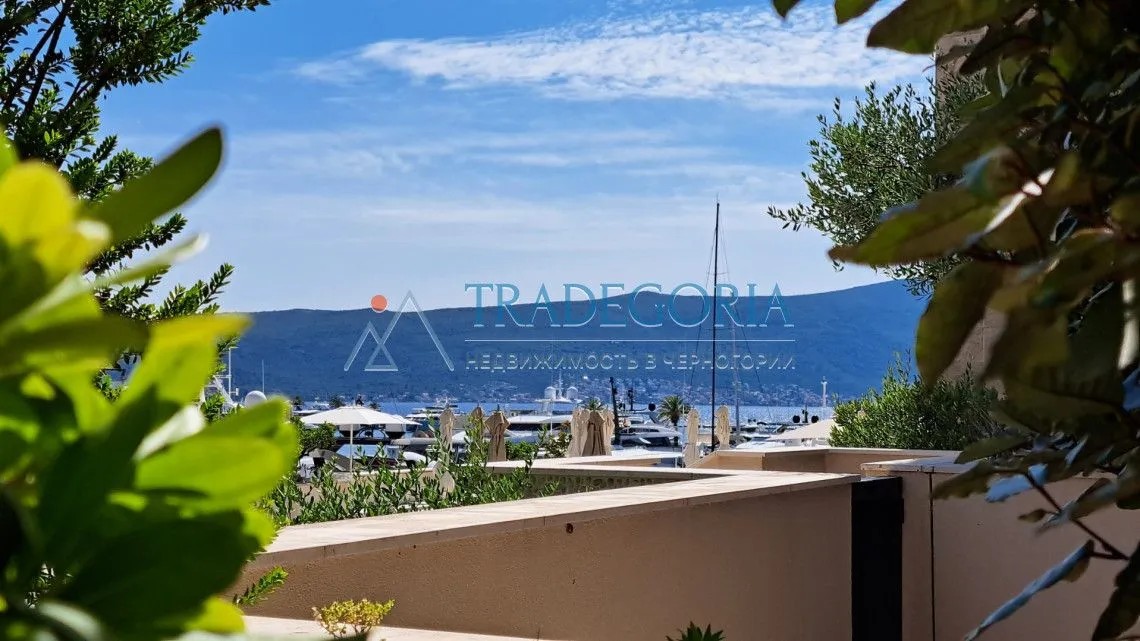 Prodaja, jednosoban stan, 87m², Tivat, Crna Gora