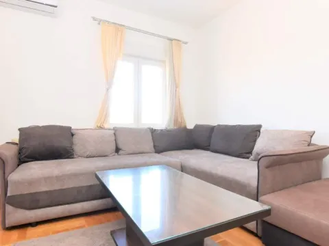 Prodaja, jednosoban stan, 43m², Stari Aerodrom, Podgorica - image 2