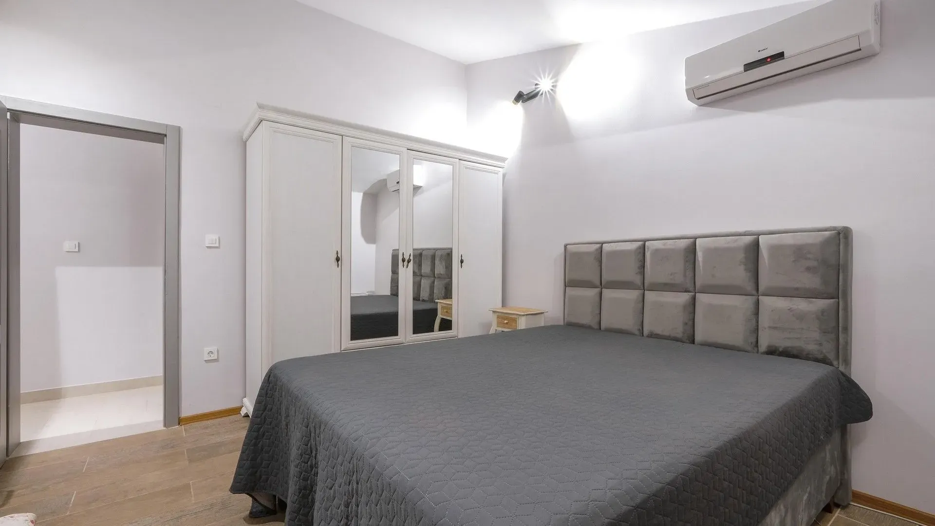 Prodaja, kuća, 198m², Dumidran, Tivat