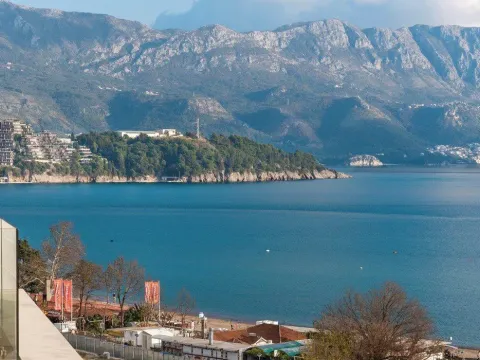 Rent, two bedroom apartment, 122m², Budva, Crna Gora - image 1