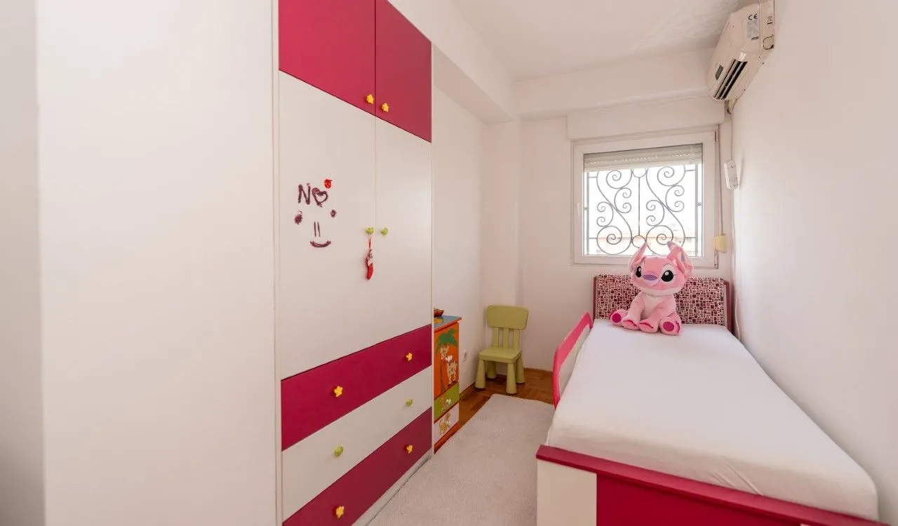 Rent, three bedroom apartment, 92m², City Kvart, Podgorica