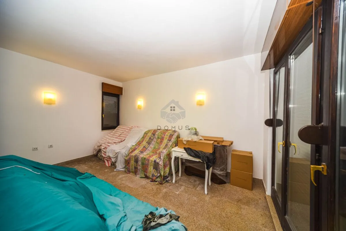 Prodaja, kuća, 350m², Tuzi, Podgorica