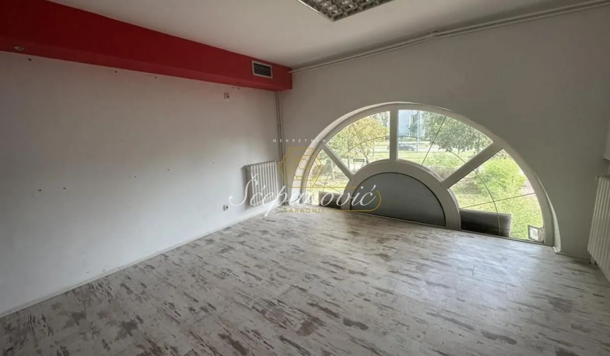 Izdavanje, poslovni prostor, 44m², Liman 1, Novi Sad Sve Podlokacije