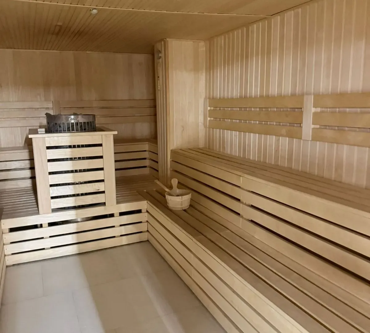 Izdavanje, garsonjera, 25m², Bečići, Budva