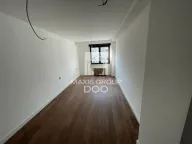 Prodaja, četvorosoban stan, 122m², Vračar Centar, Vračar Sve Podlokacije - image 7