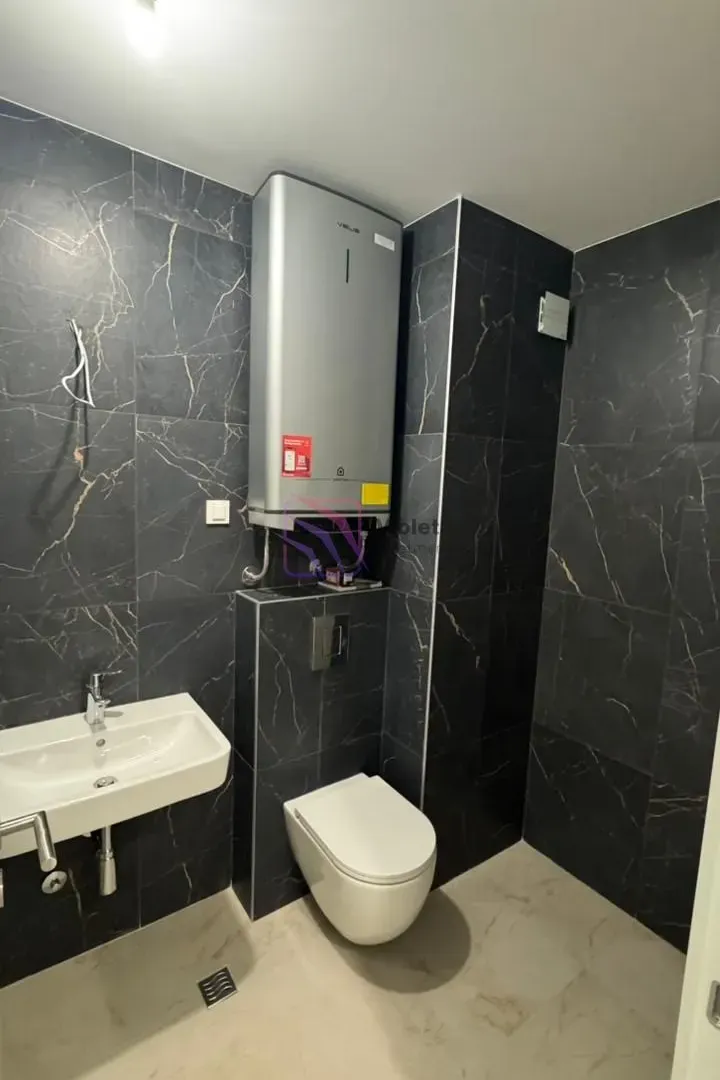 Izdavanje, jednosoban stan, 46m², Podgorica, Crna Gora