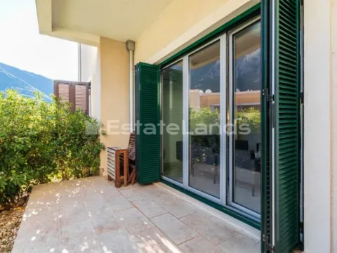 Sale, two bedroom apartment, 82m², Morinj, Kotor - image 13