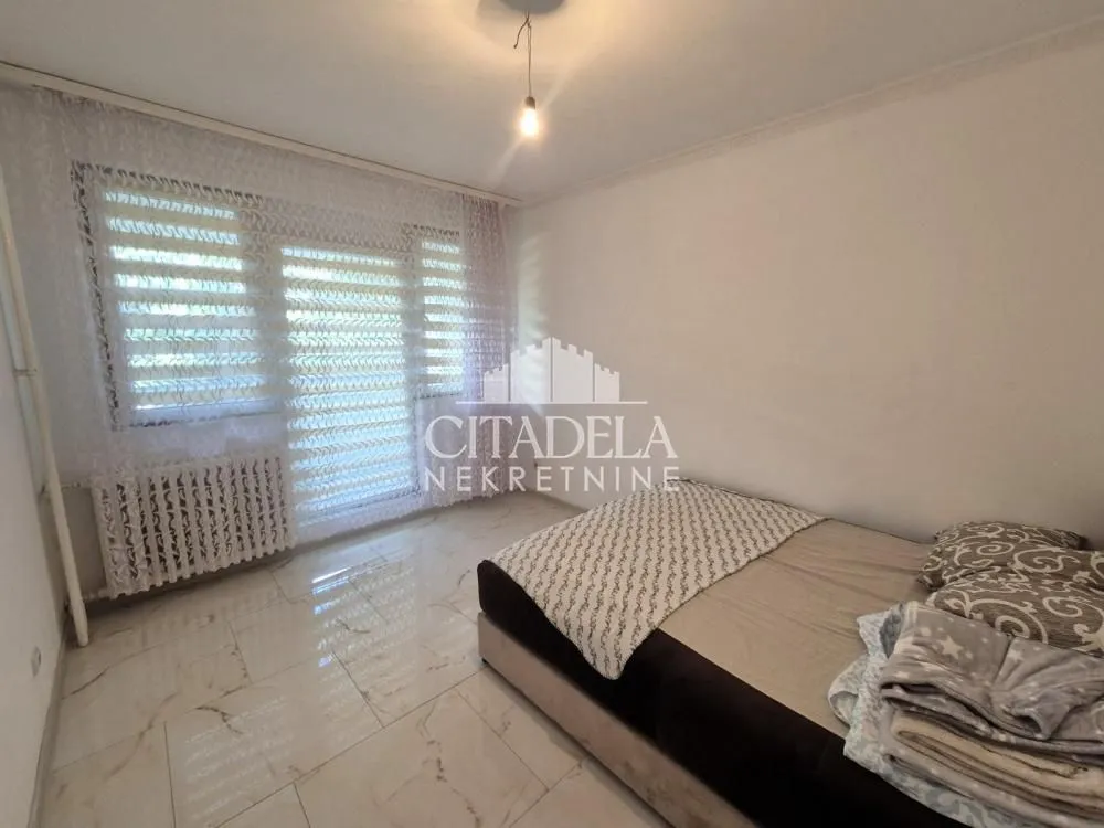 Sale, three bedroom apartment, 90m², Brace Jerković, Voždovac Sve Podlokacije