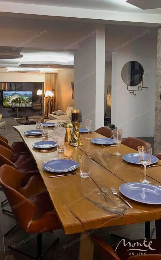 Sale, house, 330m², Kuljače, Budva