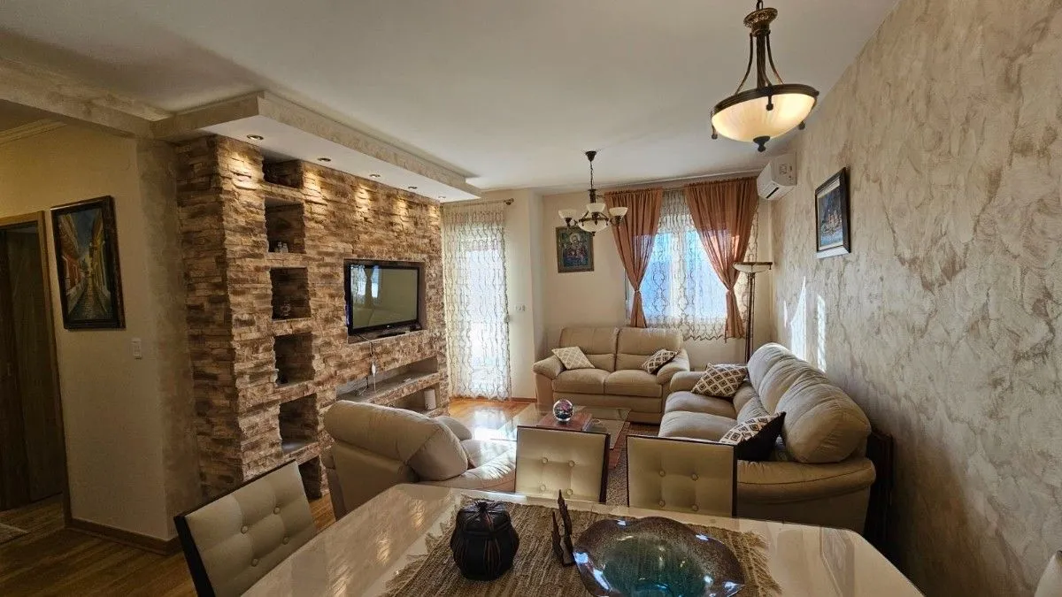 Rent, two bedroom apartment, 64m², City Kvart, Podgorica