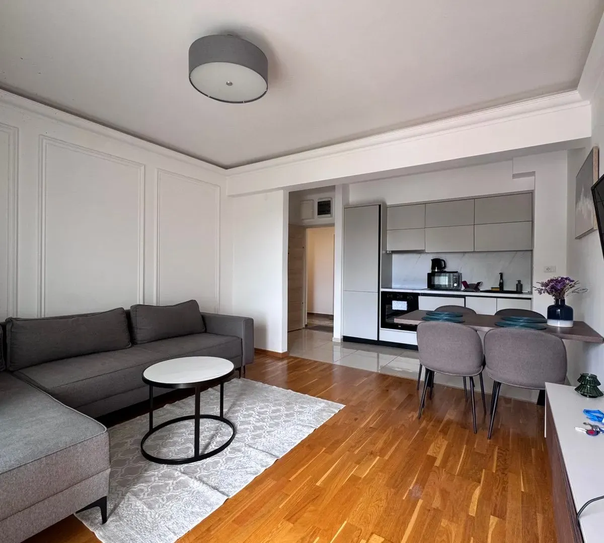 Rent, one bedroom apartment, 50m², Bečići, Budva