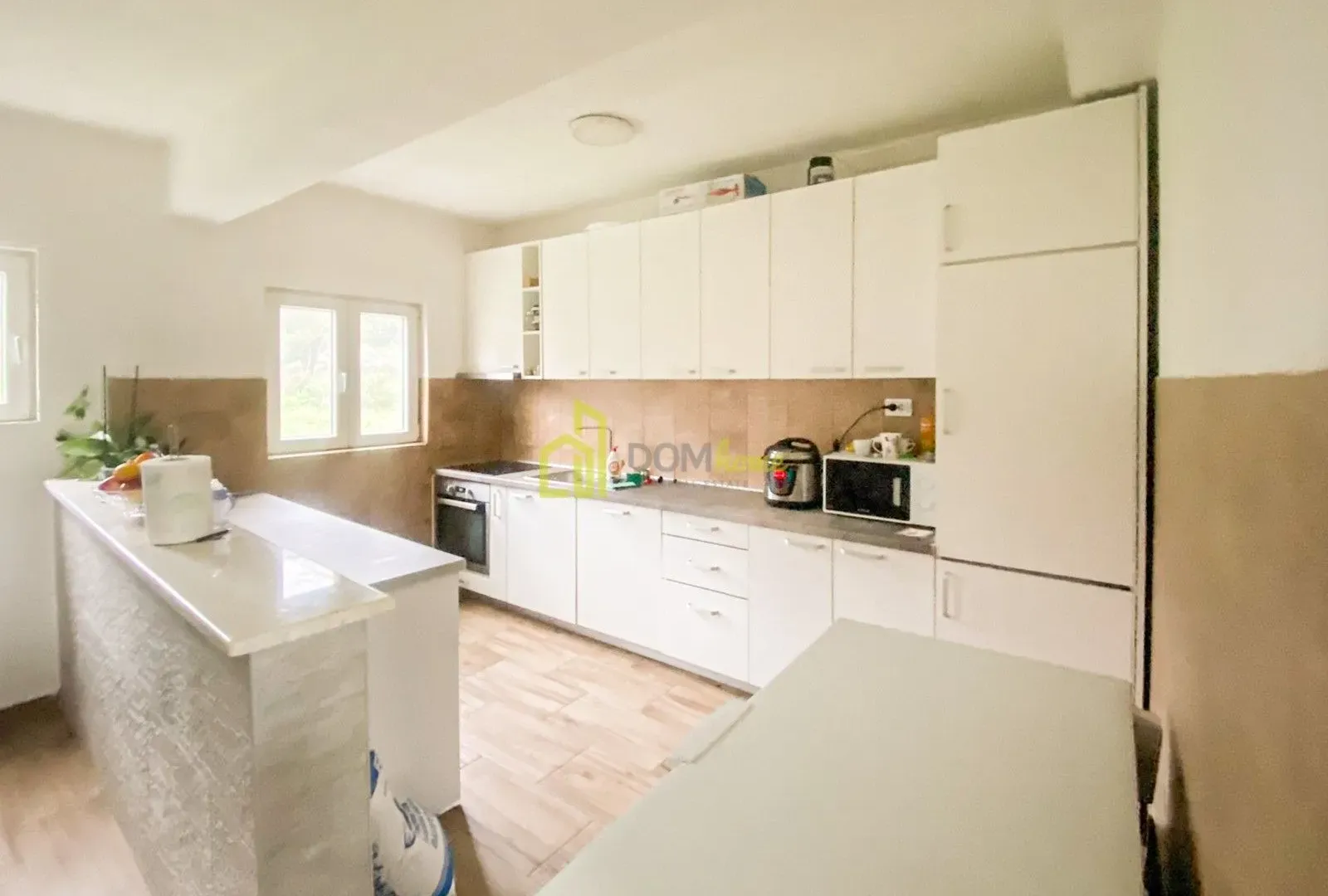 Sale, house, 171m², Marovići, Bar
