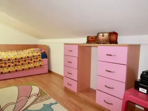 Izdavanje, dvosoban stan, 70m², Dumidran, Tivat - image 12