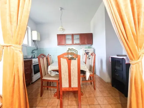 Rent, two bedroom apartment, 60m², Tološi, Podgorica - image 3